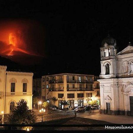 A due passi da . . . Hotel Zafferana Etnea Esterno foto